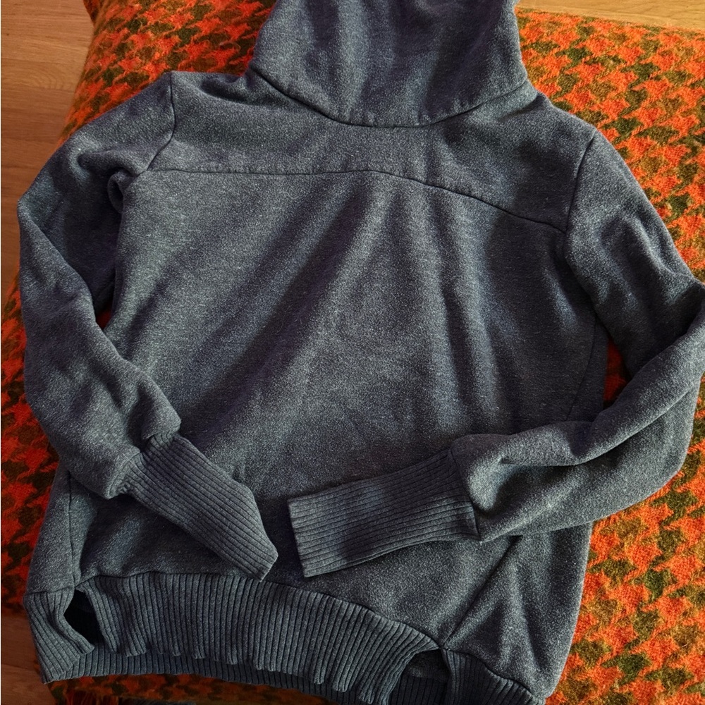 Alo Charcoal sweatshirt